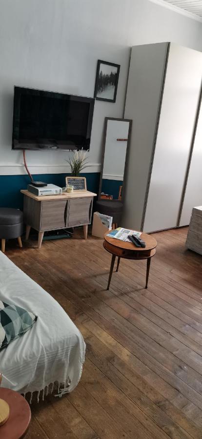 Charmant Studio Au Calme A 5 Min Du Centre Ville Saint-Claude Zewnętrze zdjęcie